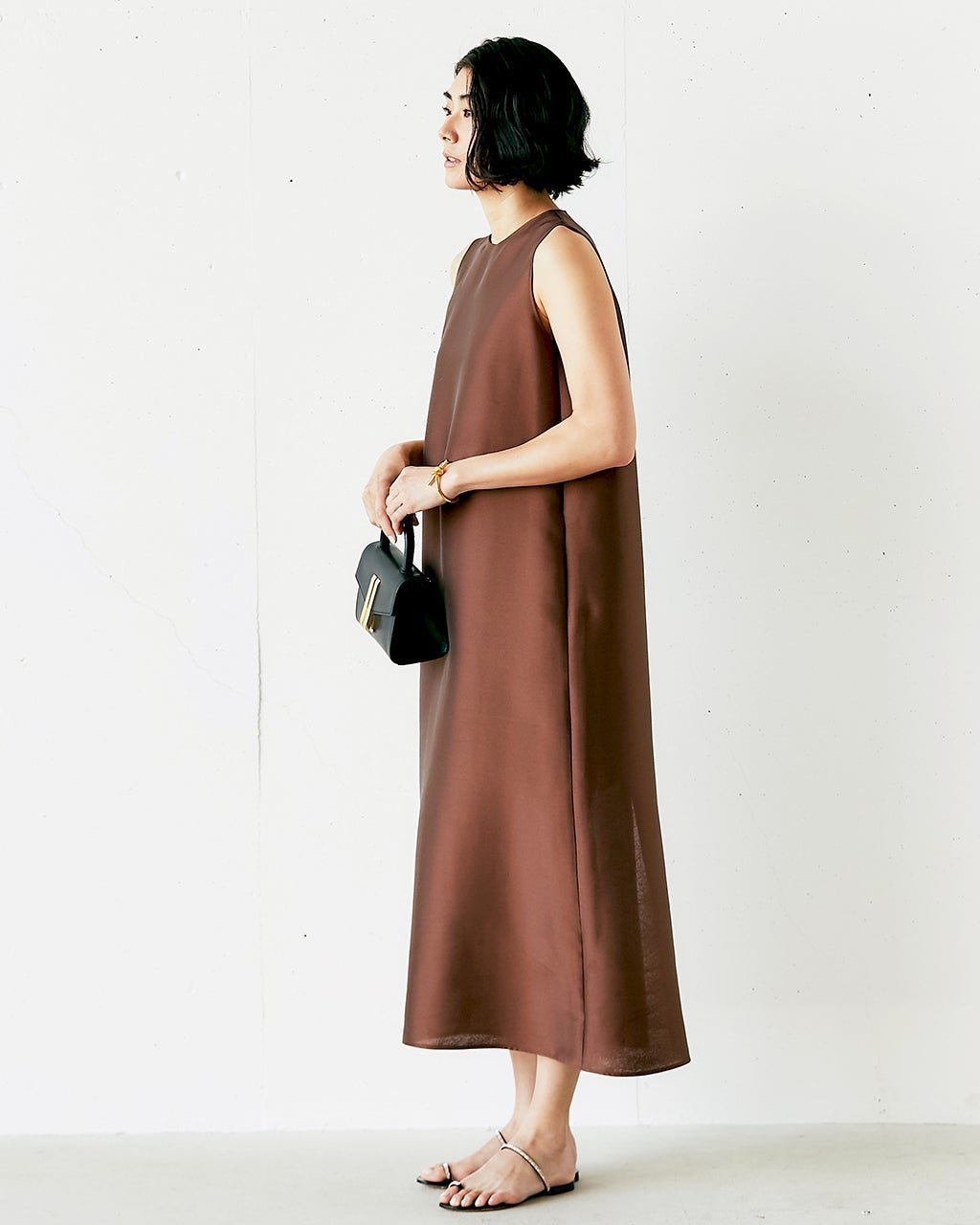 【ドゥクラッセ/DoCLASSE】のオクタダブルクロス・ストレートロングワンピース 人気、トレンドファッション・服の通販 founy(ファニー) 　ファッション　Fashion　レディースファッション　Fashion for Women　ワンピース　Dresses　新作・新入荷　New Arrivals / New In　エレガント 上品　Elegant　シルク　Silk, 100% Silk　マキシ　Maxi, Full Length　モダン　Modern, Contemporary　吸水　Absorbent, Quick-Dry　夏　Summer　 other-1|ID: prp329100004493607 ipo3291000000032126495