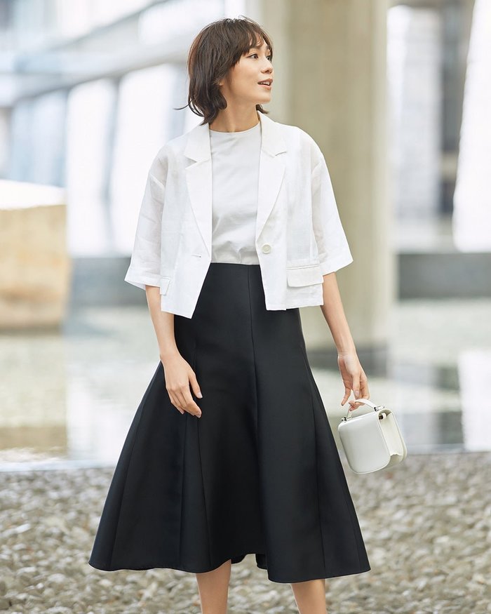 【ドゥクラッセ/DoCLASSE】のシアーラミー・クロップドジャケット インテリア・キッズ・メンズ・レディースファッション・服の通販 founy(ファニー) https://founy.com/ ファッション Fashion レディースファッション WOMEN アウター Coat Outerwear ジャケット Jackets NEW・新作・新着・新入荷 New Arrivals ショート Short ジャケット Jacket スリム Slim ドレープ Drape バランス Balance フラップ Flap ポケット Pocket ワイド Wide 夏 Summer |ID: prp329100004522371 ipo3291000000031989258