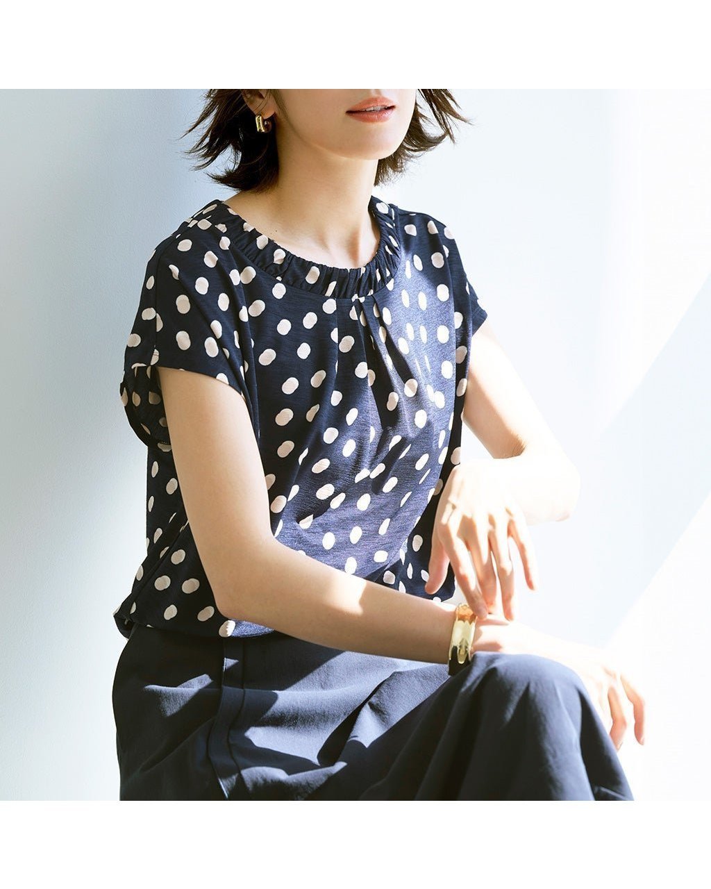 【ドゥクラッセ/DoCLASSE】のUVスラブ・ギャザーネックブラウス 人気、トレンドファッション・服の通販 founy(ファニー) 　ファッション　Fashion　レディースファッション　Ladies' Fashion Online　トップス・カットソー　Tops/Tshirt　シャツ/ブラウス　Shirts/Blouses　ロング / Tシャツ　T-Shirts　カットソー　Cut and Sewn　カットソー　Cut And Sew　ギャザー　Gather　ドレープ　Drape　フレンチ　French　夏　Summer　旅行　Travel　 other-1|ID: prp329100004522383 ipo3291000000032153296
