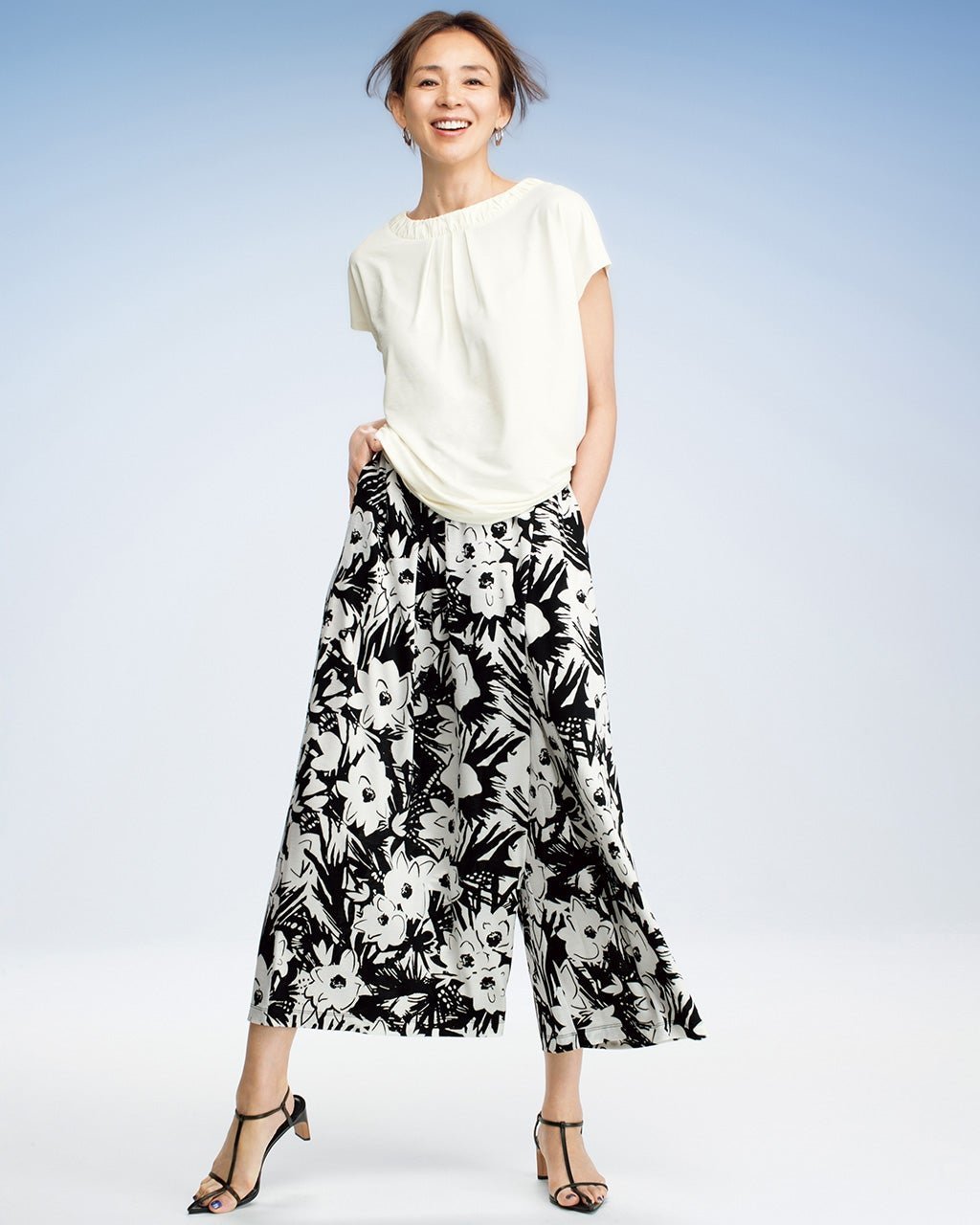 【ドゥクラッセ/DoCLASSE】のUVスラブ・ラップパンツ 人気、トレンドファッション・服の通販 founy(ファニー) 　ファッション　Fashion　レディースファッション　WOMEN　パンツ　Pants　NEW・新作・新着・新入荷　New Arrivals　カットソー　Cut And Sew　ドレープ　Drape　フェミニン　Feminine　ラップ　Wrap　ワイド　Wide　夏　Summer　 other-1|ID: prp329100004522386 ipo3291000000031989371