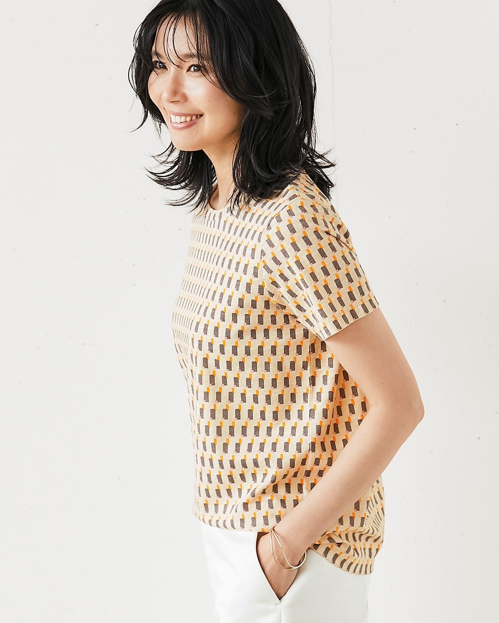 【ドゥクラッセ/DoCLASSE】の綿スラブ・総柄プリントTシャツ インテリア・キッズ・メンズ・レディースファッション・服の通販 founy(ファニー) 　ファッション　Fashion　レディースファッション　Fashion for Women　トップス・カットソー　Cut & Sew Tops　シャツ・ブラウス・オフィスカジュアル　Elegant Blouses & Button-Ups　ロングTシャツ・Tシャツ　Longline T-Shirts & Tees　カットソー・ベーシックTシャツ　Cut-and-Sewn Tops / Stretch Tees & Basics　カットソー　Cut and Sewn Top　シンプル　Simple, Minimal　プリント　Print, Printed Pattern　ボトム　Bottoms, Lower Wear　人気　Popular, Best Seller　夏　Summer　ライトベージュ|ID: prp329100004522398 ipo3291000000032868726