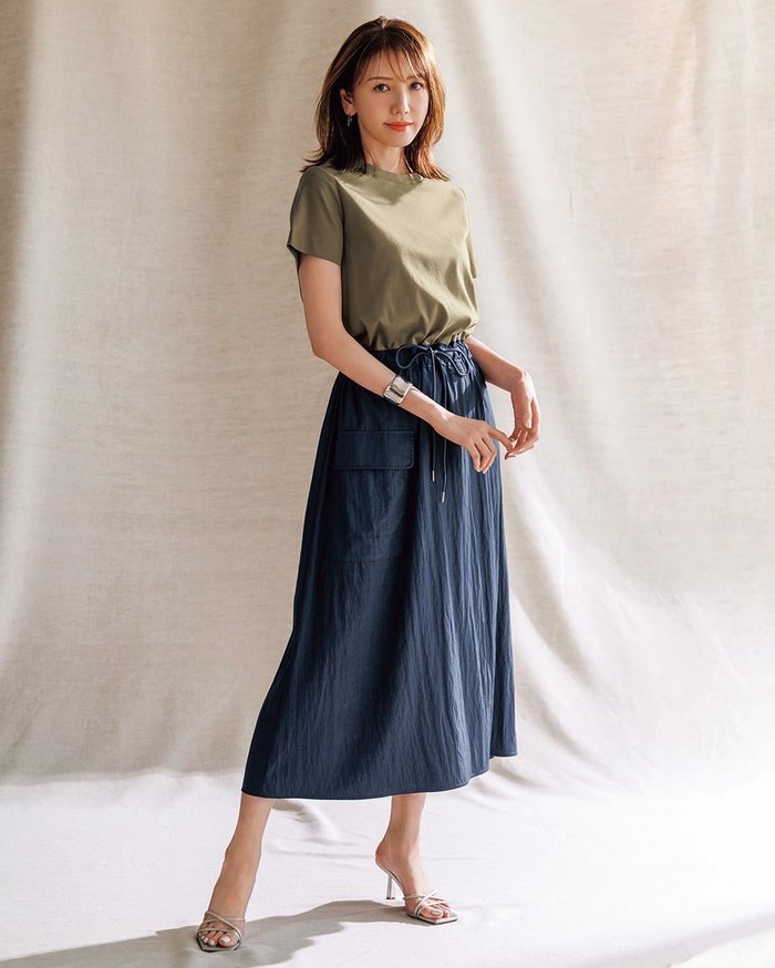 【ドゥクラッセ/DoCLASSE】の異素材コンビ・カーゴワンピース インテリア・キッズ・メンズ・レディースファッション・服の通販 founy(ファニー) https://founy.com/ ファッション Fashion レディースファッション Fashion for Women ワンピース Dresses なめらか Smooth, Silky Texture カットソー Cut and Sewn Top セットアップ Set-Up, Coordinated Outfit ドッキング Docking, Mixed Material ワッシャー Washer, Crinkled Finish 人気 Popular, Best Seller 夏 Summer 春 Spring S/S・春夏 SS, Spring/Summer, Warm Season |ID: prp329100004522405 ipo3291000000032697129