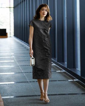 【ドゥクラッセ/DoCLASSE】 フラワージャカード・キャップスリーブワンピース人気、トレンドファッション・服の通販 founy(ファニー) ファッション Fashion レディースファッション Fashion for Women ワンピース Dresses カッティング Cutting Detail キャップ Cap, Baseball Cap ジャカード／ジャガード Jacquard, Woven Pattern スリーブ Sleeve, Long Sleeve / Short Sleeve セットアップ Set-Up, Coordinated Outfit プリント Print, Printed Pattern エレガント 上品 Elegant |ID:prp329100004524190