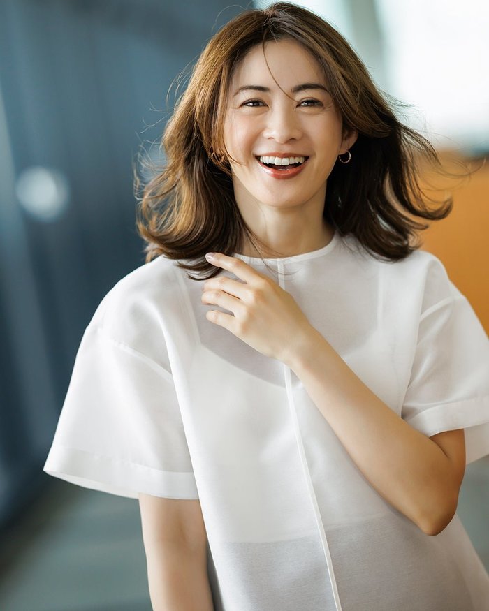 【ドゥクラッセ/DoCLASSE】のシアーオーガンジー・クルーブラウス インテリア・キッズ・メンズ・レディースファッション・服の通販 founy(ファニー) https://founy.com/ ファッション Fashion レディースファッション WOMEN トップス・カットソー Tops/Tshirt シャツ/ブラウス Shirts/Blouses NEW・新作・新着・新入荷 New Arrivals オーガンジー Organdy トレンド Trend ビジネス 仕事 通勤 Business |ID: prp329100004524196 ipo3291000000032002309