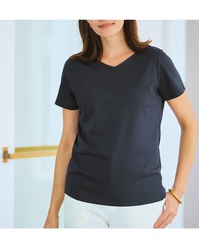 【ドゥクラッセ/DoCLASSE】の浅Vネック・半袖/スーピマ・ドゥクラッセTシャツ 人気、トレンドファッション・服の通販 founy(ファニー) ファッション Fashion レディースファッション Ladies' Fashion Online トップス・カットソー Tops/Tshirt シャツ/ブラウス Shirts/Blouses ロング / Tシャツ T-Shirts カットソー Cut and Sewn Vネック V-Neck インナー Inner カシミヤ Cashmere カットソー Cut And Sew シンプル Simple ジャケット Jacket ダブル Double デニム Denim 定番 Standard なめらか Smooth 人気 Popularity パール Pearl フロント Front ベーシック Basic 半袖 Short Sleeve おすすめ Recommend 夏 Summer ビジネス 仕事 通勤 Business |ID:prp329100004524204