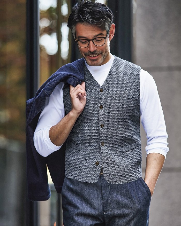 【ドゥクラッセ/DoCLASSE / MEN】の上品テクスチャーニットジレ インテリア・キッズ・メンズ・レディースファッション・服の通販 founy(ファニー) https://founy.com/ ファッション Fashion メンズファッション MEN ジャケット Jacket ハーフ Half ベスト Vest ミラノ Milan メンズ Mens エレガント 上品 Elegant 鹿の子 Pique |ID: prp329100004537539 ipo3291000000032064042