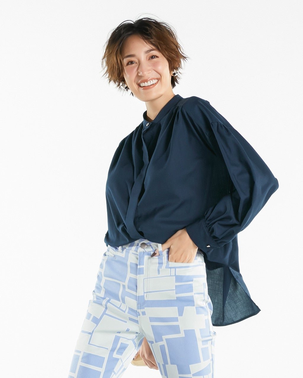 【ドゥクラッセ/DoCLASSE】のとろみストライプ・バンドカラーシャツ インテリア・キッズ・メンズ・レディースファッション・服の通販 founy(ファニー) 　ファッション　Fashion　レディースファッション　WOMEN　トップス・カットソー　Tops/Tshirt　シャツ/ブラウス　Shirts/Blouses　おすすめ　Recommend　とろみ　Thickness　シアー　Sheer　ストライプ　Stripe　フレア　Flare　ミックス　Mix　切替　Switching　夏　Summer　ミッドナイトブルー|ID: prp329100004539685 ipo3291000000032076308