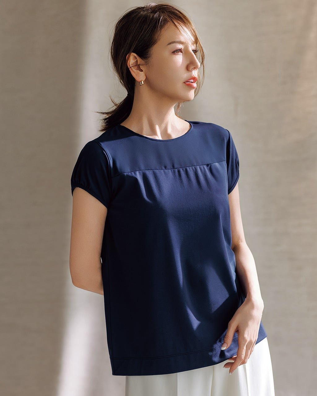 【ドゥクラッセ/DoCLASSE】の異素材ミックス・シアーデコルテカットソー 人気、トレンドファッション・服の通販 founy(ファニー) 　ファッション　Fashion　レディースファッション　Fashion for Women　トップス・カットソー　Cut & Sew Tops　シャツ・ブラウス・オフィスカジュアル　Elegant Blouses & Button-Ups　ロングTシャツ・Tシャツ　Longline T-Shirts & Tees　カットソー・ベーシックTシャツ　Cut-and-Sewn Tops / Stretch Tees & Basics　カットソー　Cut and Sewn Top　ジョーゼット　Georgette, Semi-Sheer Fabric　デコルテ　Décolleté, Neckline　エレガント 上品　Elegant　人気　Popular, Best Seller　鹿の子　Piqué, Kanoko Fabric　 other-1|ID: prp329100004571956 ipo3291000000032697052