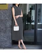 【ドゥクラッセ/DoCLASSE】のふくれジャカード・キャップスリーブワンピース ブラック&times;ホワイト|ID:prp329100004571959