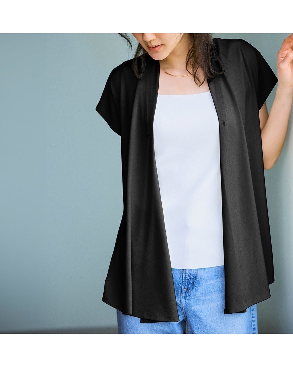 【ドゥクラッセ/DoCLASSE】のUVスラブ・フレンチ袖2WAYジレ インテリア・キッズ・メンズ・レディースファッション・服の通販 founy(ファニー) 　ファッション　Fashion　レディースファッション　WOMEN　アウター　Coat Outerwear　トップス・カットソー　Tops/Tshirt　シャツ/ブラウス　Shirts/Blouses　ロング / Tシャツ　T-Shirts　ベスト/ジレ　Gilets/Vests　カットソー　Cut and Sewn　NEW・新作・新着・新入荷　New Arrivals　カットソー　Cut And Sew　ドレープ　Drape　フレンチ　French　人気　Popularity　夏　Summer　旅行　Travel　ブラック|ID: prp329100004571968 ipo3291000000032352475