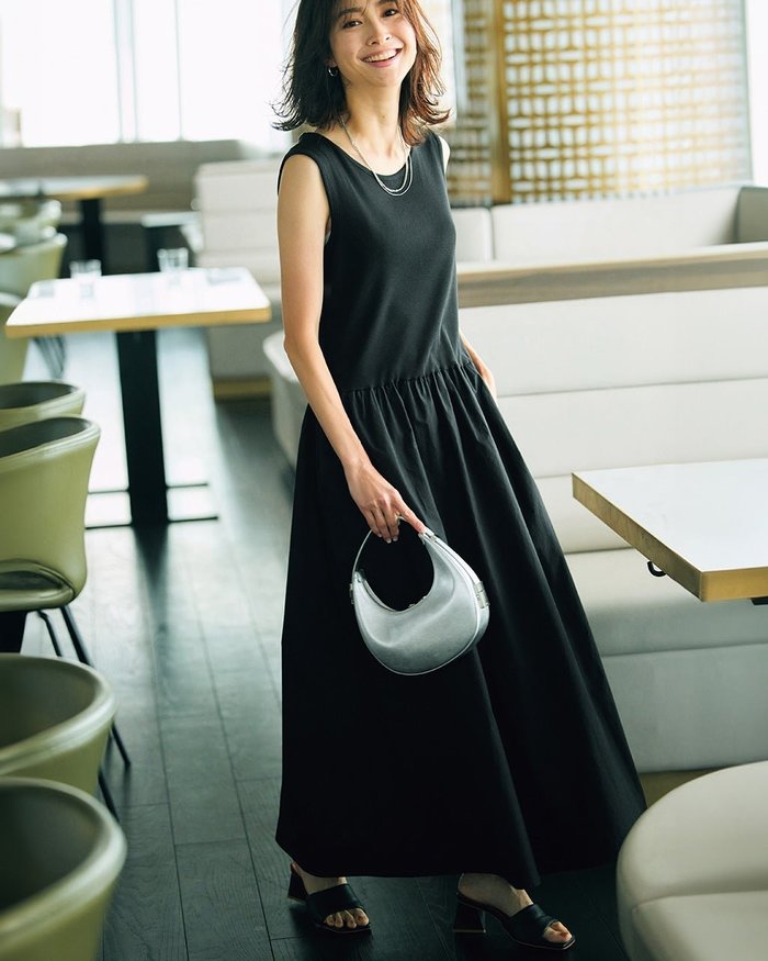 【ドゥクラッセ/DoCLASSE】の異素材コンビ・ノースリーブワンピース インテリア・キッズ・メンズ・レディースファッション・服の通販 founy(ファニー) https://founy.com/ ファッション Fashion レディースファッション Fashion for Women ワンピース Dresses 新作・新入荷 New Arrivals / New In カットソー Cut and Sewn Top カーディガン Cardigan, Knitwear コンビ Combo, Combination Style ジャケット Jacket, Outerwear ストライプ Stripe, Striped Pattern テレコ Ribbed, Rib Stitch ドロップ Drop Shoulder, Dropped Style ノースリーブ Sleeveless, No-Sleeve エレガント 上品 Elegant 人気 Popular, Best Seller |ID: prp329100004571971 ipo3291000000032697074