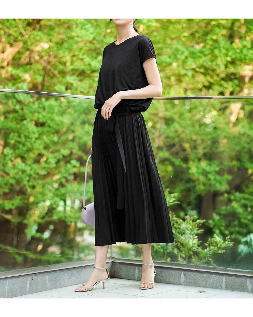 【ドゥクラッセ/DoCLASSE】のUVスラブ・プリーツ切替ワンピース インテリア・キッズ・メンズ・レディースファッション・服の通販 founy(ファニー) 　ファッション　Fashion　レディースファッション　WOMEN　ワンピース　Dress　NEW・新作・新着・新入荷　New Arrivals　カットソー　Cut And Sew　フォルム　Form　ブラウジング　Browsing　プリーツ　Pleats　人気　Popularity　切替　Switching　夏　Summer　旅行　Travel　ブラック|ID: prp329100004571980 ipo3291000000032352584
