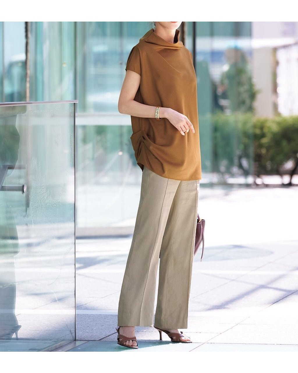 【ドゥクラッセ/DoCLASSE】のモダンアシメタック・ロングトップス 人気、トレンドファッション・服の通販 founy(ファニー) 　ファッション　Fashion　レディースファッション　WOMEN　トップス・カットソー　Tops/Tshirt　シャツ/ブラウス　Shirts/Blouses　NEW・新作・新着・新入荷　New Arrivals　エレガント 上品　Elegant　モダン　Modern　 other-1|ID: prp329100004571984 ipo3291000000032352607