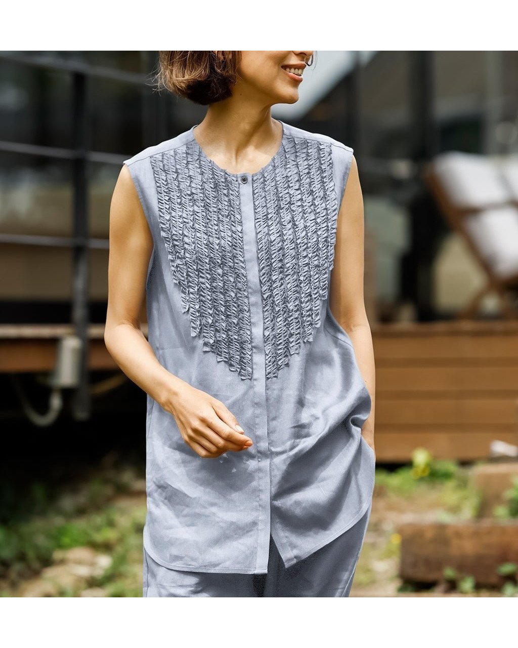 【ドゥクラッセ/DoCLASSE】のリネンブレンド・フロントフリルブラウス インテリア・キッズ・メンズ・レディースファッション・服の通販 founy(ファニー) 　ファッション　Fashion　レディースファッション　WOMEN　トップス・カットソー　Tops/Tshirt　シャツ/ブラウス　Shirts/Blouses　NEW・新作・新着・新入荷　New Arrivals　ストレッチ　Stretch　セットアップ　Set Up　ダウン　Down　デニム　Denim　ノースリーブ　No Sleeve　フリル　Frills　リネン　Linen　サックス|ID: prp329100004571987 ipo3291000000032352624