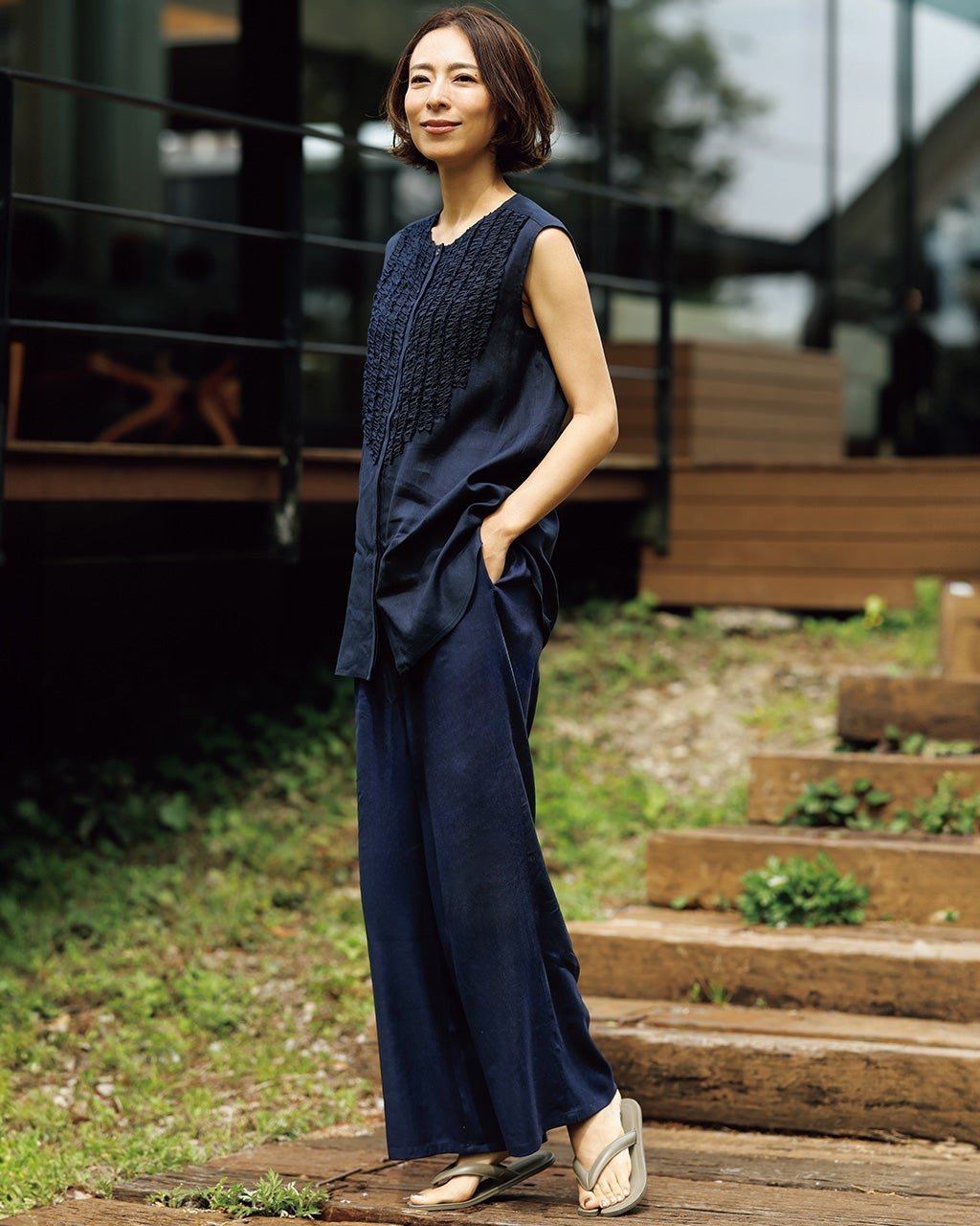 【ドゥクラッセ/DoCLASSE】のリネンブレンド・イージーパンツ インテリア・キッズ・メンズ・レディースファッション・服の通販 founy(ファニー) 　ファッション　Fashion　レディースファッション　Fashion for Women　パンツ　Pants & Trousers　おすすめ　Recommended / Our Picks　なめらか　Smooth, Silky Texture　シンプル　Simple, Minimal　ストレッチ　Stretch, Stretchy Fabric　ドローストリング　Drawstring, Pull Cord　リネン　Linen, Linen Fabric　リラックス　Relax, Relaxed Fit　ワイド　Wide, Wide Fit　ミッドナイトブルー|ID: prp329100004571988 ipo3291000000033158579