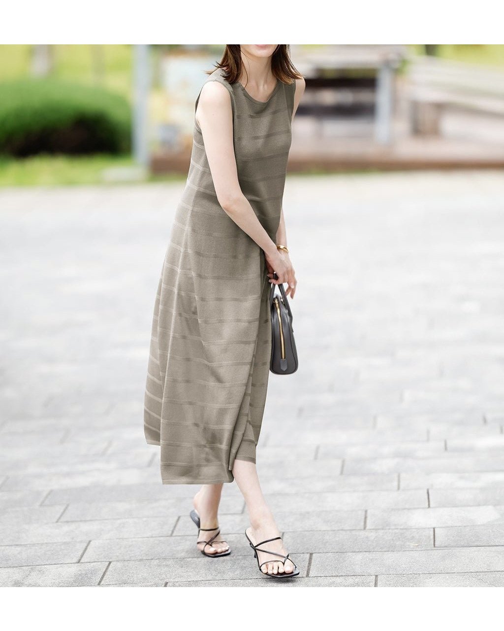 【ドゥクラッセ/DoCLASSE】のガーター編み・シアーニットワンピース インテリア・キッズ・メンズ・レディースファッション・服の通販 founy(ファニー) 　ファッション　Fashion　レディースファッション　WOMEN　ワンピース　Dress　ニットワンピース　Knit Dresses　NEW・新作・新着・新入荷　New Arrivals　サマー　Summer　ボーダー　Border　ライトグレー|ID: prp329100004571989 ipo3291000000032352639