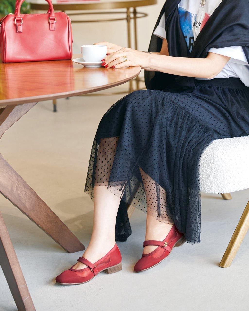 【フィットフィット/fitfit】のチュール&レースバレエシューズ インテリア・キッズ・メンズ・レディースファッション・服の通販 founy(ファニー) 　ファッション　Fashion　レディースファッション　Fashion for Women　インソール　Shoe Insole　クッション　Cushion, Throw Pillow　抗菌　Antibacterial, Bacteria-Resistant　軽量　Lightweight, Ultra Light　シアー　Sheer, See-Through　シューズ　Shoes, Footwear　チュール　Tulip, Tulip Motif　ヌーディ　Nude, Nude Tone　フィット　Fit, Slim Fit　メッシュ　Mesh, Net Fabric　レース　Lace, Lace Fabric　おすすめ　Recommended / Our Picks　夏　Summer　旅行　Travel　レッド|ID: prp329100004580492 ipo3291000000035831701