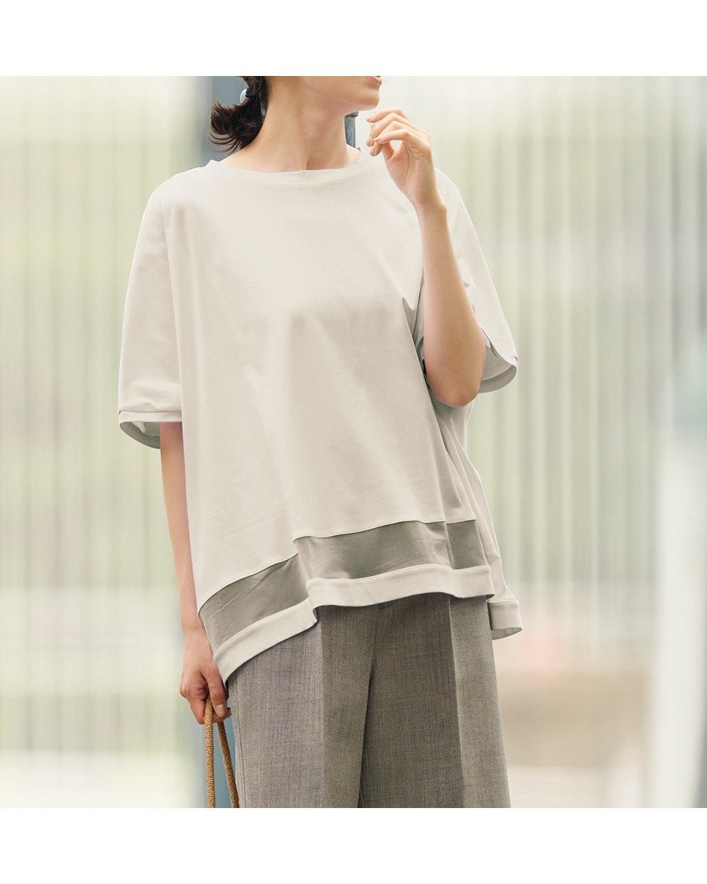 【ドゥクラッセ/DoCLASSE】のスーピマT・メッシュデザイン インテリア・キッズ・メンズ・レディースファッション・服の通販 founy(ファニー) 　ファッション　Fashion　レディースファッション　Fashion for Women　トップス・カットソー　Cut & Sew Tops　シャツ・ブラウス・オフィスカジュアル　Elegant Blouses & Button-Ups　ロングTシャツ・Tシャツ　Longline T-Shirts & Tees　カットソー・ベーシックTシャツ　Cut-and-Sewn Tops / Stretch Tees & Basics　新作・新入荷　New Arrivals / New In　カットソー　Cut and Sewn Top　シルク　Silk, 100% Silk　シンプル　Simple, Minimal　スーピマ　Supima, Premium Cotton　プレミアム　Premium, High-End　ポンチョ　Poncho, Cape Style　メッシュ　Mesh, Net Fabric　ワンポイント　One Point, Statement Accent　ライトグレー|ID: prp329100004600855 ipo3291000000032711010