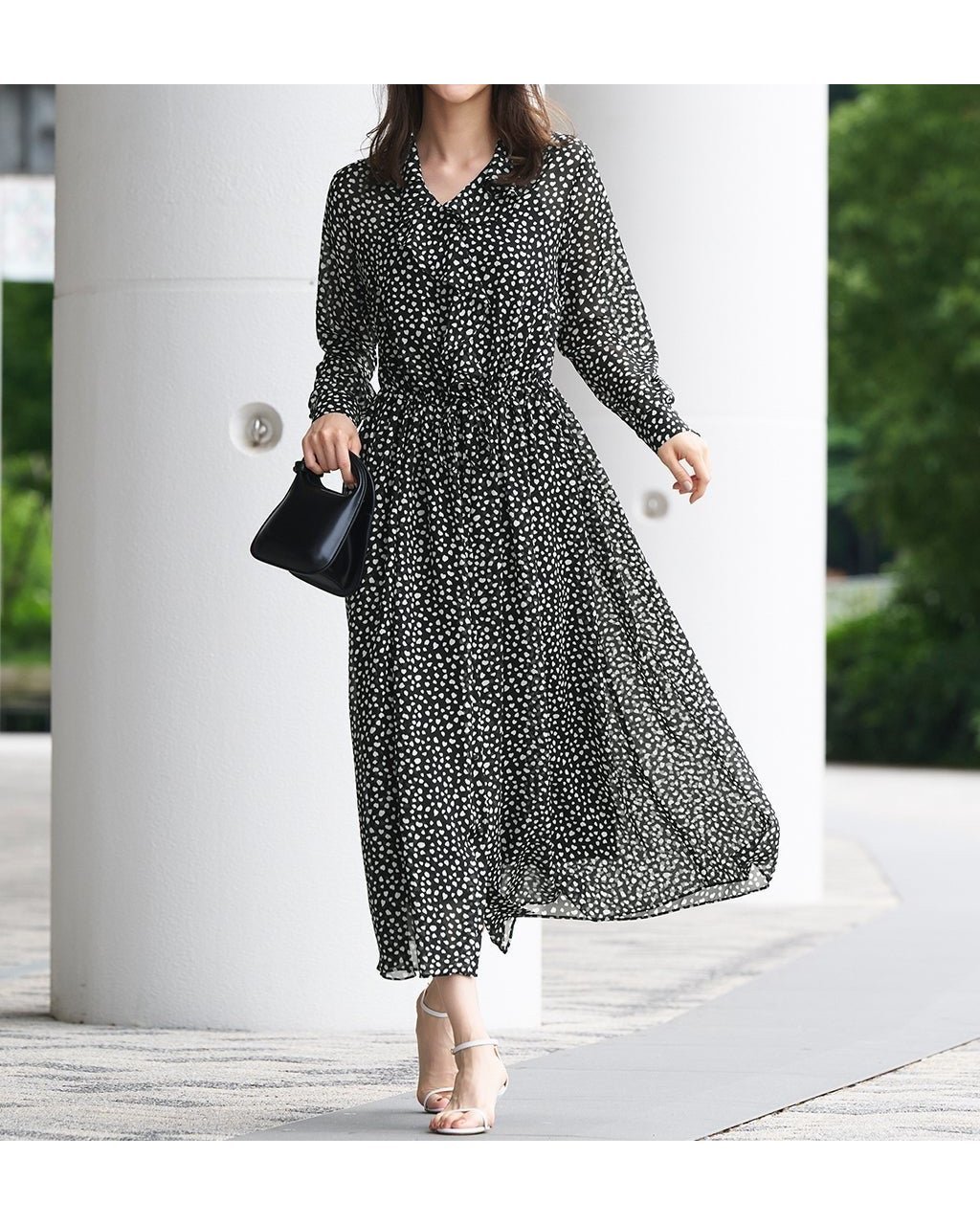 【ドゥクラッセ/DoCLASSE】のプリントシフォン・ラッフルワンピース インテリア・キッズ・メンズ・レディースファッション・服の通販 founy(ファニー) 　ファッション　Fashion　レディースファッション　Fashion for Women　ワンピース　Dresses　新作・新入荷　New Arrivals / New In　キャミワンピース　Cami Dress, Slip Dress　シフォン　Chiffon, Lightweight Fabric　ラッフル　Ruffle, Frill　ロング　Long, Long-Length　定番　Standard, Basic Item　水玉　Polka Dot, Dot Pattern　長袖　Long Sleeve, Full Sleeve　ブラックパターン|ID: prp329100004600856 ipo3291000000032711015
