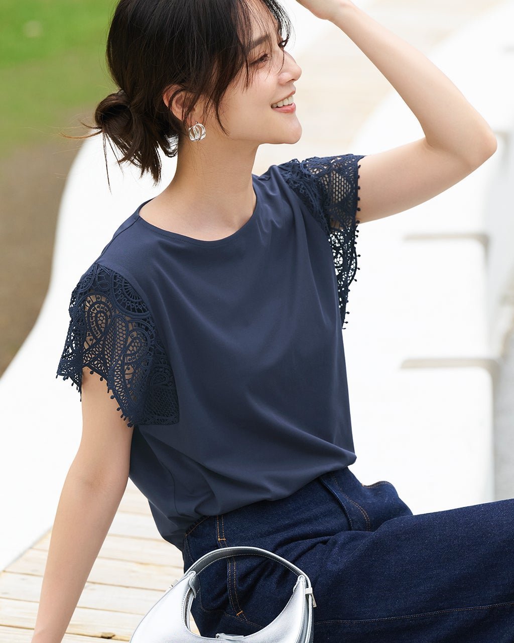 【ドゥクラッセ/DoCLASSE】の鹿の子カットソー・レース袖ブラウス インテリア・キッズ・メンズ・レディースファッション・服の通販 founy(ファニー) 　ファッション　Fashion　レディースファッション　Fashion for Women　トップス・カットソー　Cut & Sew Tops　シャツ・ブラウス・オフィスカジュアル　Elegant Blouses & Button-Ups　ロングTシャツ・Tシャツ　Longline T-Shirts & Tees　カットソー・ベーシックTシャツ　Cut-and-Sewn Tops / Stretch Tees & Basics　新作・新入荷　New Arrivals / New In　エレガント 上品　Elegant　カットソー　Cut and Sewn Top　レース　Lace, Lace Fabric　鹿の子　Piqué, Kanoko Fabric　ネイビー|ID: prp329100004600875 ipo3291000000032711115