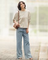 【ドゥクラッセ/DoCLASSE】のスーピマT・ツイストギャザースリーブ 人気、トレンドファッション・服の通販 founy(ファニー) ファッション Fashion レディースファッション Fashion for Women トップス・カットソー Cut & Sew Tops シャツ・ブラウス・オフィスカジュアル Elegant Blouses & Button-Ups ロングTシャツ・Tシャツ Longline T-Shirts & Tees カットソー・ベーシックTシャツ Cut-and-Sewn Tops / Stretch Tees & Basics インナー Innerwear カットソー Cut and Sewn Top シルク Silk, 100% Silk シンプル Simple, Minimal ジャケット Jacket, Outerwear スリーブ Sleeve, Long Sleeve / Short Sleeve スーピマ Supima, Premium Cotton ツイスト Tweed, Tweed Fabric デニム Denim, Jeans Material 定番 Standard, Basic Item なめらか Smooth, Silky Texture パール Pearl, Pearl Accent フェミニン Feminine, Girly プレミアム Premium, High-End ベーシック Basic, Essential ボトム Bottoms, Lower Wear 半袖 Short Sleeve, Half Sleeve 新作・新入荷 New Arrivals / New In おすすめ Recommended / Our Picks ビジネス 仕事 通勤 Business / Work / Commuting |ID:prp329100004600878