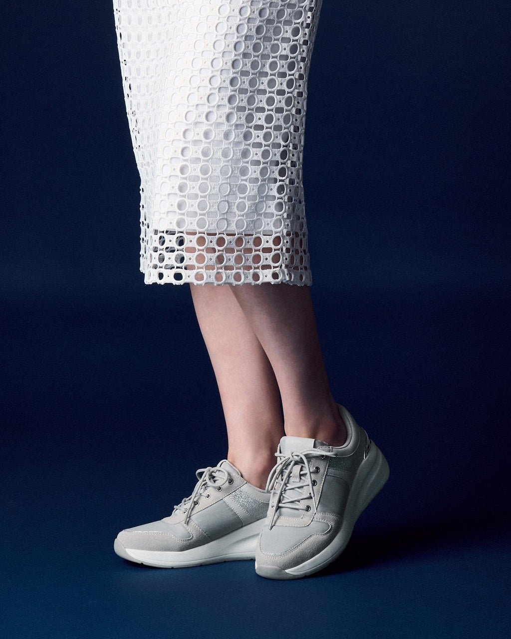 【フィットフィット/fitfit】のスタイルアップグリッタースニーカー 人気、トレンドファッション・服の通販 founy(ファニー) 　ファッション　Fashion　レディースファッション　Fashion for Women　インソール　Shoe Insole　エレガント 上品　Elegant　厚底　Platform Shoes　スニーカー　Sneakers, Trainers　ビジュー　Bijou, Jewel-like Accent　フィット　Fit, Slim Fit　フォルム　Silhouette, Form　メタル　Metal, Metal Parts　ラバー　Rubber, Rubber Sole　レース　Lace, Lace Fabric　新作・新入荷　New Arrivals / New In　おすすめ　Recommended / Our Picks　 other-1|ID: prp329100004610038 ipo3291000000032978999