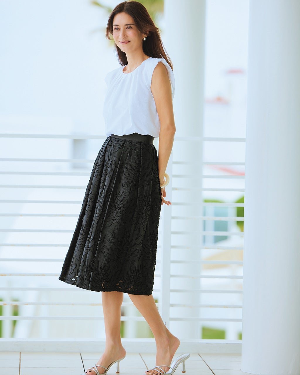 【ドゥクラッセ/DoCLASSE】のリーフジャカード・タックフレアスカート 人気、トレンドファッション・服の通販 founy(ファニー) 　ファッション　Fashion　レディースファッション　Fashion for Women　スカート　Skirts　Aライン・フレアスカート　A-Line & Flared Skirts　エアリー　Airy Texture　キュプラ　Cupro, Eco Fabric　ジャカード／ジャガード　Jacquard, Woven Pattern　ビジネス 仕事 通勤　Business / Work / Commuting　フォーマル　Formal, Dressy　フレア　Flare, Flared　リーフ　Leaf, Botanical Leaf　 other-1|ID: prp329100004626574 ipo3291000000033247814