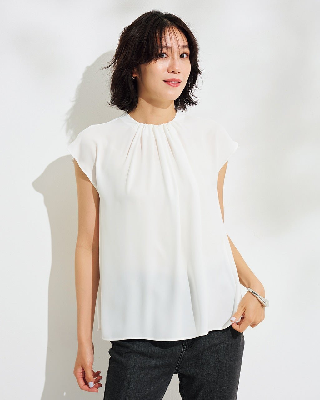 【ドゥクラッセ/DoCLASSE】のキャップスリーブ・タックブラウス 人気、トレンドファッション・服の通販 founy(ファニー) 　ファッション　Fashion　レディースファッション　Fashion for Women　トップス・カットソー　Cut & Sew Tops　シャツ・ブラウス・オフィスカジュアル　Elegant Blouses & Button-Ups　とろみ　Fluid, Flowy Fabric　なめらか　Smooth, Silky Texture　インナー　Innerwear　キャップ　Cap, Baseball Cap　スリーブ　Sleeve, Long Sleeve / Short Sleeve　ドレープ　Drape, Draping Fabric　ロング　Long, Long-Length　 other-1|ID: prp329100004627823 ipo3291000000033264185