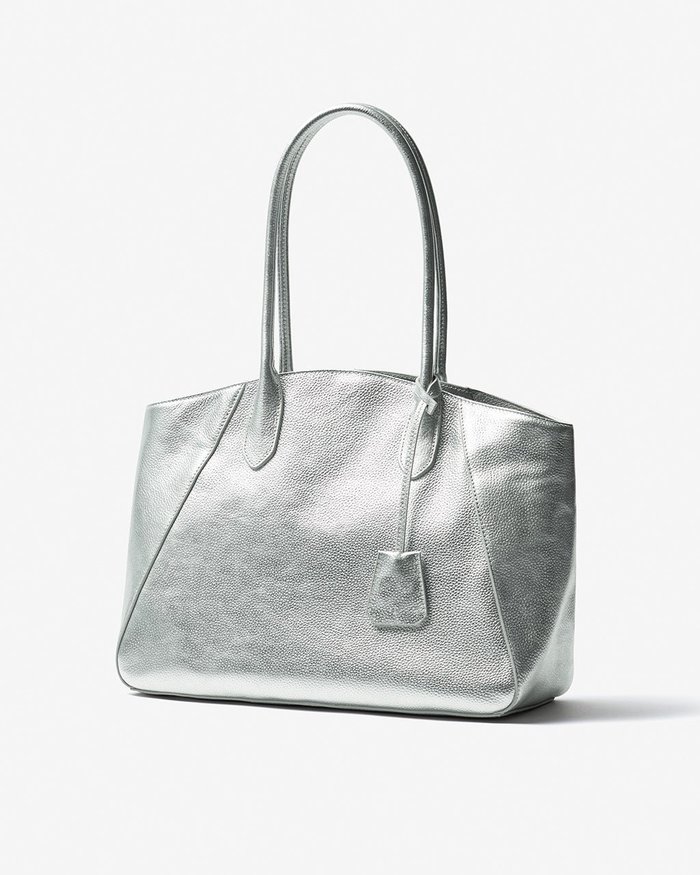 【ドゥクラッセ/DoCLASSE】の本革・エアートートバッグM インテリア・キッズ・メンズ・レディースファッション・服の通販 founy(ファニー) https://founy.com/ ファッション Fashion レディースファッション Fashion for Women バッグ Bags レイングッズ・傘・晴雨兼用傘 Umbrellas & Rain Gear イエロー Yellow 軽量 Lightweight, Ultra Light 人気 Popular, Best Seller フォーム Form 日傘 Parasol, UV Umbrella |ID: prp329100004630996 ipo3291000000035494744