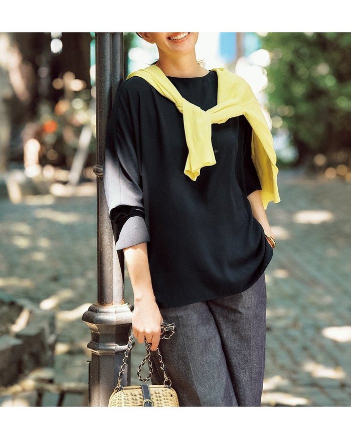 【ドゥクラッセ/DoCLASSE】のジョーゼット・フォルムブラウス インテリア・キッズ・メンズ・レディースファッション・服の通販 founy(ファニー) https://founy.com/ ファッション Fashion レディースファッション Fashion for Women トップス・カットソー Cut & Sew Tops シャツ・ブラウス・オフィスカジュアル Elegant Blouses & Button-Ups おすすめ Recommended / Our Picks なめらか Smooth, Silky Texture カフス Cuff Design ジョーゼット Georgette, Semi-Sheer Fabric スタイリッシュ Stylish, Fashionable スマート Smart, Elegant フォルム Silhouette, Form ラウンド Round, Round Neck 人気 Popular, Best Seller |ID: prp329100004631765 ipo3291000000033332206