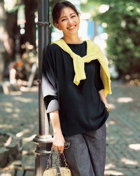 【ドゥクラッセ/DoCLASSE】 ジョーゼット・フォルムブラウス人気、トレンドファッション・服の通販 founy(ファニー) ファッション Fashion レディースファッション Fashion for Women トップス・カットソー Cut & Sew Tops シャツ・ブラウス・オフィスカジュアル Elegant Blouses & Button-Ups 新作・新入荷 New Arrivals / New In なめらか Smooth, Silky Texture カフス Cuff Design ジョーゼット Georgette, Semi-Sheer Fabric スタイリッシュ Stylish, Fashionable フォルム Silhouette, Form ラウンド Round, Round Neck |ID:prp329100004631765