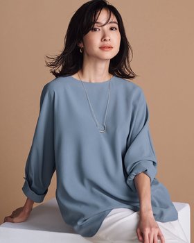 【ドゥクラッセ/DoCLASSE】のジョーゼット・フォルムブラウス 人気、トレンドファッション・服の通販 founy(ファニー) ファッション Fashion レディースファッション Fashion for Women トップス・カットソー Cut & Sew Tops シャツ・ブラウス・オフィスカジュアル Elegant Blouses & Button-Ups おすすめ Recommended / Our Picks なめらか Smooth, Silky Texture カフス Cuff Design ジョーゼット Georgette, Semi-Sheer Fabric スタイリッシュ Stylish, Fashionable スマート Smart, Elegant フォルム Silhouette, Form ラウンド Round, Round Neck 人気 Popular, Best Seller |ID:prp329100004631765