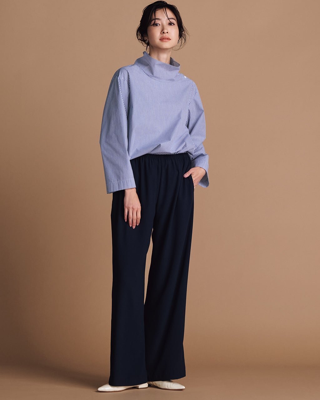 【ドゥクラッセ/DoCLASSE】のジョーゼット・セミワイドパンツ 人気、トレンドファッション・服の通販 founy(ファニー) 　ファッション　Fashion　レディースファッション　Fashion for Women　パンツ　Pants & Trousers　おすすめ　Recommended / Our Picks　なめらか　Smooth, Silky Texture　ジョーゼット　Georgette, Semi-Sheer Fabric　ストレート　Straight, Straight Cut　スマート　Smart, Elegant　セットアップ　Set-Up, Coordinated Outfit　フォルム　Silhouette, Form　ワイド　Wide, Wide Fit　エレガント 上品　Elegant　人気　Popular, Best Seller　ビジネス 仕事 通勤　Business / Work / Commuting　 other-1|ID: prp329100004631767 ipo3291000000033843420