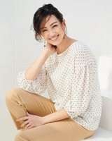 【ドゥクラッセ/DoCLASSE】のドビー刺しゅう・シアードットブラウス 人気、トレンドファッション・服の通販 founy(ファニー) ファッション Fashion レディースファッション Fashion for Women トップス・カットソー Cut & Sew Tops シャツ・ブラウス・オフィスカジュアル Elegant Blouses & Button-Ups とろみ Fluid, Flowy Fabric ショルダー Shoulder, Shoulder Strap ドット Polka Dot, Dot Pattern ドロップ Drop Shoulder, Dropped Style |ID:prp329100004633676