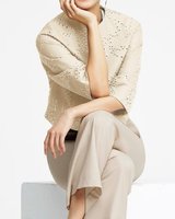 【ドゥクラッセ/DoCLASSE】のエンブロイダリー・オックスジャケット 人気、トレンドファッション・服の通販 founy(ファニー) ファッション Fashion レディースファッション Fashion for Women アウター Coat / Outerwear Collection レディースジャケット・軽アウター Jackets カッティング Cutting Detail コンパクト Compact, Small Size ショート Short, Short Length ジャケット Jacket, Outerwear スタイリッシュ Stylish, Fashionable ボトム Bottoms, Lower Wear ワーク Workwear, Utility Style |ID:prp329100004635488