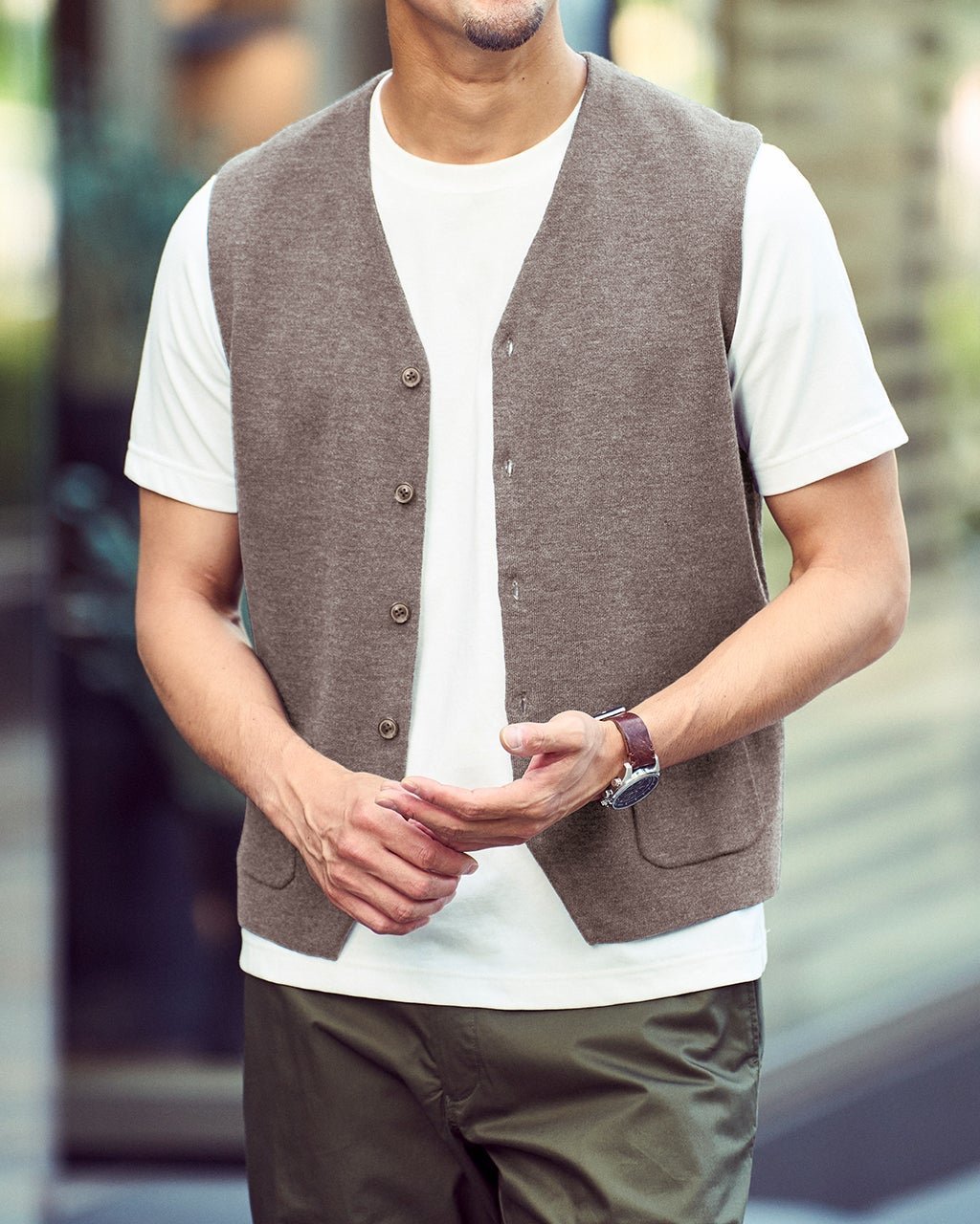 【ドゥクラッセ/DoCLASSE / MEN】の着心地ライトニットジレ インテリア・キッズ・メンズ・レディースファッション・服の通販 founy(ファニー) 　ファッション　Fashion　メンズファッション　Fashion for Men　新作・新入荷　New Arrivals / New In　ジャケット　Jacket, Outerwear　ストレッチ　Stretch, Stretchy Fabric　テーラード　Tailored, Tailored Fit　ドレス　Dress, One-Piece　ベスト　Vest, Waistcoat　ボーダー　Border, Stripe　ポケット　Pocket, Pocket Detail　メンズ　Men's, Menswear　リラックス　Relax, Relaxed Fit　無地　Plain, Solid Color　グレージュ|ID: prp329100004638388 ipo3291000000033430794