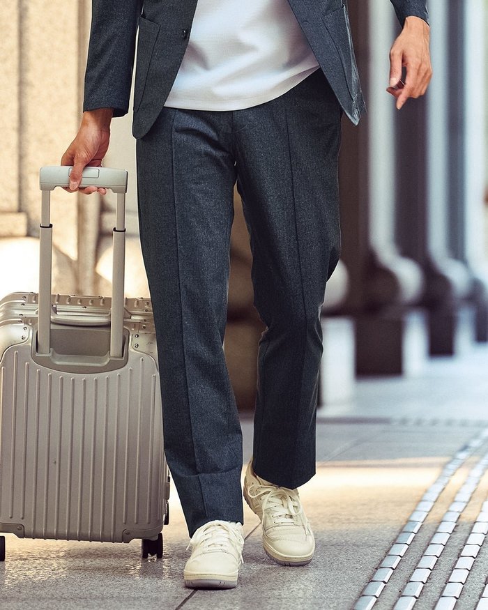 【ドゥクラッセ/DoCLASSE / MEN】の動ける風通るトラベラーパンツ インテリア・キッズ・メンズ・レディースファッション・服の通販 founy(ファニー) https://founy.com/ ファッション Fashion メンズファッション Fashion for Men ボトムス Bottoms 新作・新入荷 New Arrivals / New In シャーリング Shirring, Ruched セットアップ Set-Up, Coordinated Outfit センター Center, Center Line ドローストリング Drawstring, Pull Cord メッシュ Mesh, Net Fabric メンズ Men's, Menswear エレガント 上品 Elegant 軽量 Lightweight, Ultra Light |ID: prp329100004638390 ipo3291000000033430805