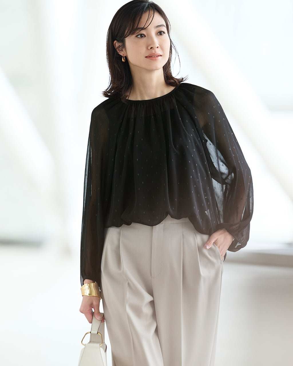 【ドゥクラッセ/DoCLASSE】のラメカットジャカード・ギャザーブラウス 人気、トレンドファッション・服の通販 founy(ファニー) 　ファッション　Fashion　レディースファッション　Fashion for Women　トップス・カットソー　Cut & Sew Tops　シャツ・ブラウス・オフィスカジュアル　Elegant Blouses & Button-Ups　ギャザー　Gathered, Ruffled　シアー　Sheer, See-Through　ジャカード／ジャガード　Jacquard, Woven Pattern　エレガント 上品　Elegant　 other-1|ID: prp329100004638396 ipo3291000000033500365