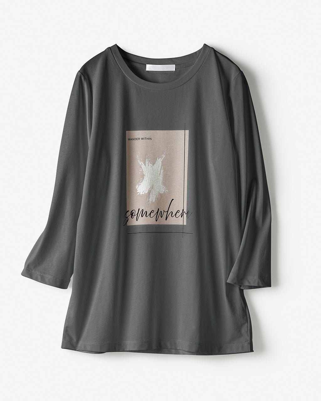 【ドゥクラッセ/DoCLASSE】のメタリックデザインTシャツ/7分袖 インテリア・キッズ・メンズ・レディースファッション・服の通販 founy(ファニー) 　ファッション　Fashion　レディースファッション　Fashion for Women　トップス・カットソー　Cut & Sew Tops　シャツ・ブラウス・オフィスカジュアル　Elegant Blouses & Button-Ups　ロングTシャツ・Tシャツ　Longline T-Shirts & Tees　カットソー・ベーシックTシャツ　Cut-and-Sewn Tops / Stretch Tees & Basics　新作・新入荷　New Arrivals / New In　なめらか　Smooth, Silky Texture　カットソー　Cut and Sewn Top　カーディガン　Cardigan, Knitwear　グラフィック　Graphic, Graphic Design　ジャケット　Jacket, Outerwear　プリント　Print, Printed Pattern　ロング　Long, Long-Length　エレガント 上品　Elegant　チャコール|ID: prp329100004638402 ipo3291000000033430898