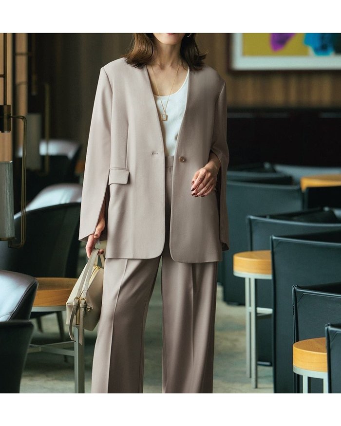 【ドゥクラッセ/DoCLASSE】のウール混サキソニー・スリット袖ジャケット インテリア・キッズ・メンズ・レディースファッション・服の通販 founy(ファニー) https://founy.com/ ファッション Fashion レディースファッション Fashion for Women アウター Coat / Outerwear Collection レディースジャケット・軽アウター Jackets ジップ Zip, Zipper ジャケット Jacket, Outerwear スリット Slit, Slit Detail スリーブ Sleeve, Long Sleeve / Short Sleeve セットアップ Set-Up, Coordinated Outfit モダン Modern, Contemporary 定番 Standard, Basic Item 秋 Autumn |ID: prp329100004638415 ipo3291000000033430995