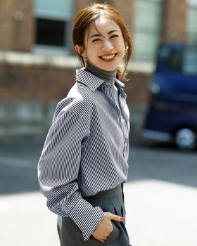 【ドゥクラッセ/DoCLASSE】のダブルポケット・ワイドカフスシャツ 人気、トレンドファッション・服の通販 founy(ファニー) ファッション Fashion レディースファッション Fashion for Women トップス・カットソー Cut & Sew Tops シャツ・ブラウス・オフィスカジュアル Elegant Blouses & Button-Ups なめらか Smooth, Silky Texture カフス Cuff Design ダブル Double, Double-Breasted トレンド Trend, Trending Now ドレープ Drape, Draping Fabric ベーシック Basic, Essential ポケット Pocket, Pocket Detail ワイド Wide, Wide Fit 人気 Popular, Best Seller 定番 Standard, Basic Item |ID:prp329100004638418