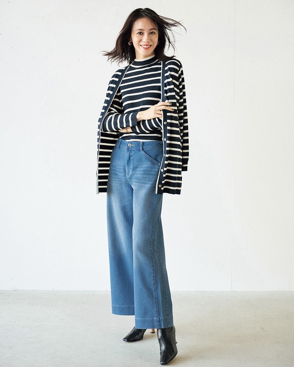 【ドゥクラッセ/DoCLASSE】のライトデニム・サイドステッチワイド68cm 人気、トレンドファッション・服の通販 founy(ファニー) ファッション Fashion レディースファッション Fashion for Women パンツ Pants & Trousers ストレッチ Stretch, Stretchy Fabric デニム Denim, Jeans Material ポケット Pocket, Pocket Detail ワイド Wide, Wide Fit other-1|ID: prp329100004638423 ipo3291000000035268831