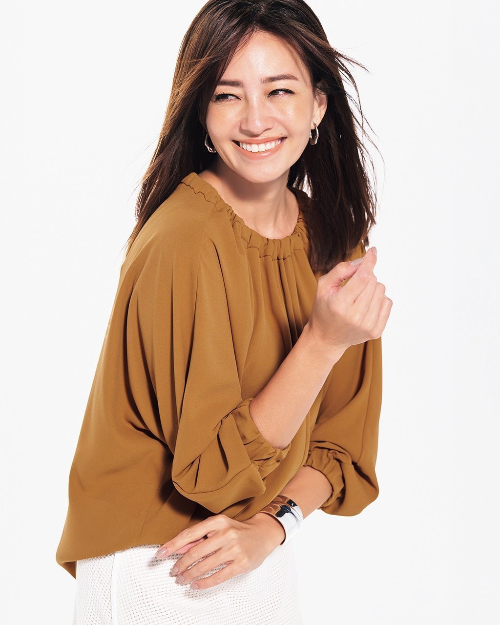 【ドゥクラッセ/DoCLASSE】のジョーゼット・バックリボンギャザーブラウス 人気、トレンドファッション・服の通販 founy(ファニー) ファッション Fashion レディースファッション Fashion for Women トップス・カットソー Cut & Sew Tops シャツ・ブラウス・オフィスカジュアル Elegant Blouses & Button-Ups ギャザー Gathered, Ruffled シンプル Simple, Minimal ジョーゼット Georgette, Semi-Sheer Fabric ドレープ Drape, Draping Fabric フェミニン Feminine, Girly リボン Ribbon, Bow エレガント 上品 Elegant 人気 Popular, Best Seller ビジネス 仕事 通勤 Business / Work / Commuting other-1|ID: prp329100004638425 ipo3291000000034888883