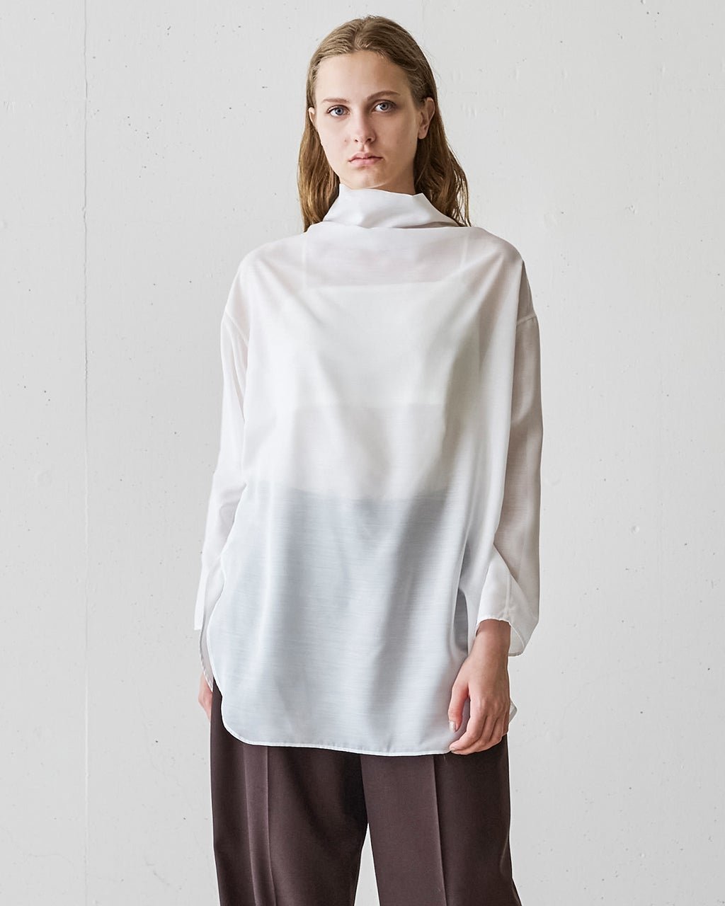 【ドゥクラッセ/DoCLASSE】のドレープハイネック・ロングブラウス 人気、トレンドファッション・服の通販 founy(ファニー) 　ファッション　Fashion　レディースファッション　Fashion for Women　トップス・カットソー　Cut & Sew Tops　シャツ・ブラウス・オフィスカジュアル　Elegant Blouses & Button-Ups　新作・新入荷　New Arrivals / New In　シンプル　Simple, Minimal　ジャケット　Jacket, Outerwear　ドレープ　Drape, Draping Fabric　ハイネック　High Neck, Mock Neck　ボトム　Bottoms, Lower Wear　レギンス　Leggings, Stretch Pants　ロング　Long, Long-Length　 other-1|ID: prp329100004643686 ipo3291000000033500269