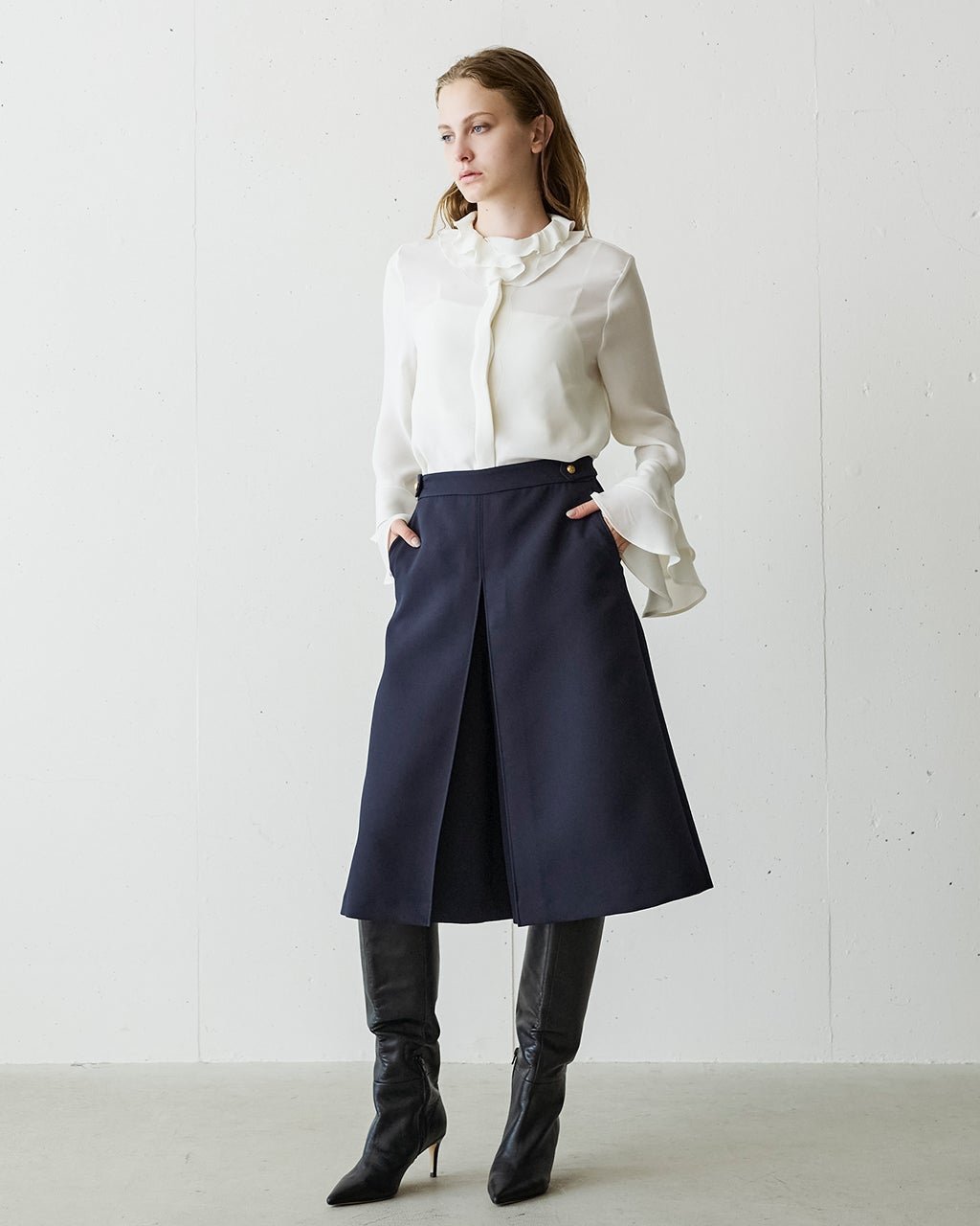 【ドゥクラッセ/DoCLASSE】のマトラッセクロス・ワイドクロップトパンツ 人気、トレンドファッション・服の通販 founy(ファニー) 　ファッション　Fashion　レディースファッション　Fashion for Women　パンツ　Pants & Trousers　新作・新入荷　New Arrivals / New In　ドレープ　Drape, Draping Fabric　ハーフ　Half, Half-Length　ラグジュアリー　Luxury, Elegant　A/W・秋冬　Autumn/Winter　 other-1|ID: prp329100004643687 ipo3291000000034943016