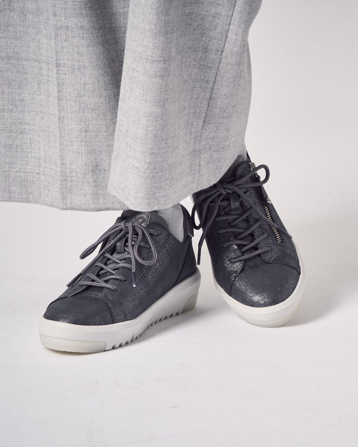 【フィットフィット/fitfit】のサイドジップレザースニーカー700 インテリア・キッズ・メンズ・レディースファッション・服の通販 founy(ファニー) https://founy.com/ ファッション Fashion レディースファッション Fashion for Women インソール Shoe Insole クッション Cushion, Throw Pillow クラシック Classic, Timeless Style 軽量 Lightweight, Ultra Light シンプル Simple, Minimal ジップ Zip, Zipper スニーカー Sneakers, Trainers スポーティ Sporty, Casual Athletic フィット Fit, Slim Fit フォルム Silhouette, Form メタル Metal, Metal Parts モダン Modern, Contemporary ラバー Rubber, Rubber Sole 新作・新入荷 New Arrivals / New In |ID: prp329100004643695 ipo3291000000033500310