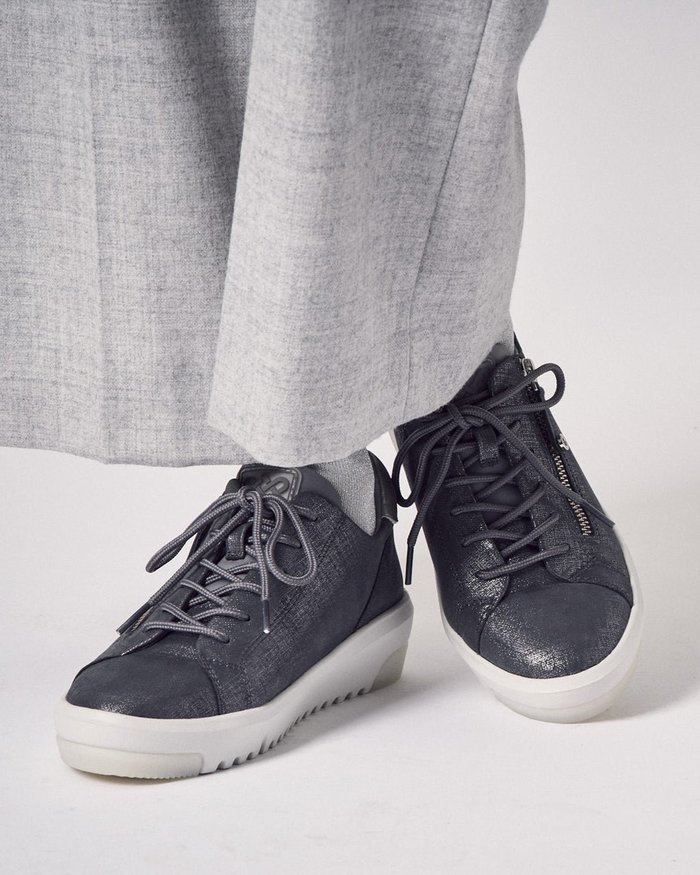 【フィットフィット/fitfit】のサイドジップレザースニーカー700 インテリア・キッズ・メンズ・レディースファッション・服の通販 founy(ファニー) https://founy.com/ ファッション Fashion レディースファッション Fashion for Women インソール Shoe Insole クッション Cushion, Throw Pillow クラシック Classic, Timeless Style 軽量 Lightweight, Ultra Light シンプル Simple, Minimal ジップ Zip, Zipper スニーカー Sneakers, Trainers スポーティ Sporty, Casual Athletic フィット Fit, Slim Fit フォルム Silhouette, Form メタル Metal, Metal Parts モダン Modern, Contemporary ラバー Rubber, Rubber Sole |ID: prp329100004643695 ipo3291000000035831964