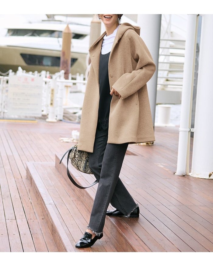 【ドゥクラッセ/DoCLASSE】のエアーライトフォルム・立体フードコート インテリア・キッズ・メンズ・レディースファッション・服の通販 founy(ファニー) https://founy.com/ ファッション Fashion レディースファッション Fashion for Women アウター Coat / Outerwear Collection コート・ロングコート・ピーコート Long Coats, Peacoats & More コンパクト Compact, Small Size フォルム Silhouette, Form 人気 Popular, Best Seller |ID: prp329100004665339 ipo3291000000034070830