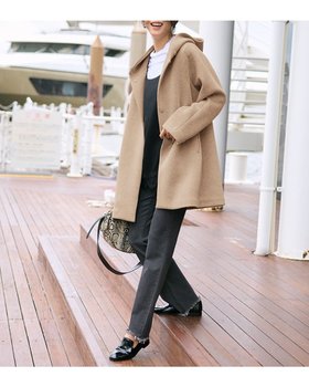 【ドゥクラッセ/DoCLASSE】のエアーライトフォルム・立体フードコート 人気、トレンドファッション・服の通販 founy(ファニー) ファッション Fashion レディースファッション Fashion for Women アウター Coat / Outerwear Collection コート・ロングコート・ピーコート Long Coats, Peacoats & More コンパクト Compact, Small Size フォルム Silhouette, Form |ID:prp329100004665339