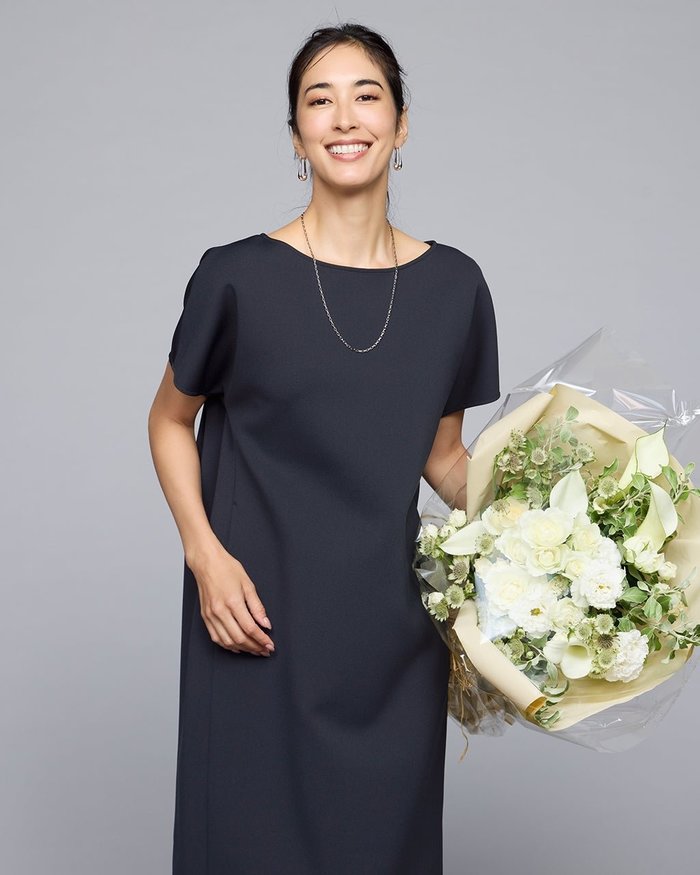 【ドゥクラッセ/DoCLASSE】のトリアセスキューバ・ストレートワンピース インテリア・キッズ・メンズ・レディースファッション・服の通販 founy(ファニー) https://founy.com/ ファッション Fashion レディースファッション Fashion for Women ワンピース Dresses オケージョン Occasion Wear ショルダー Shoulder, Shoulder Strap シルク Silk, 100% Silk ストレッチ Stretch, Stretchy Fabric スマート Smart, Elegant セットアップ Set-Up, Coordinated Outfit デコルテ Décolleté, Neckline ドロップ Drop Shoulder, Dropped Style |ID: prp329100004665358 ipo3291000000033747025